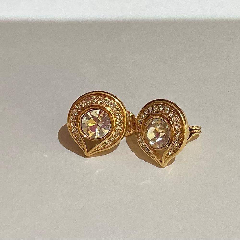 Vintage Monet Elegant Gold Toned Clear Crystal Clip Earrings